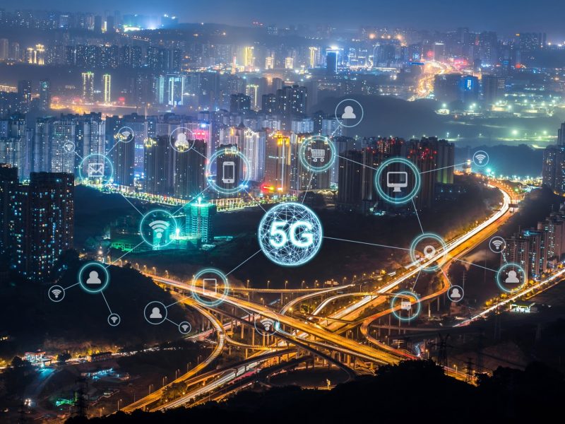 Bemyndiga smarta städer med 5G: Infrastruktur för framtiden